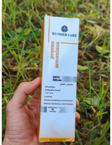 مقشر بالمشمش مجدد للبشرة ومرطب قبل الماكياج منتج تركي